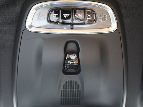 Used 2020 Volvo XC60 T5 Inscription w/ Protection Package Premier image 32