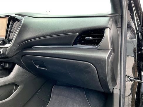 Used 2023 Chevrolet Traverse LT FWD image 13