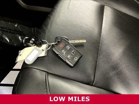 Used 2017 Chevrolet Tahoe LT AWD/4WD image 33