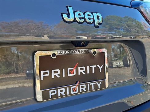 Used 2022 Jeep Cherokee Latitude Lux image 30