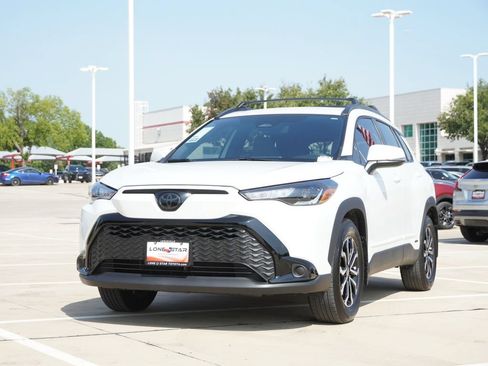 Used 2024 Toyota Corolla Cross AWD Hybrid image 4