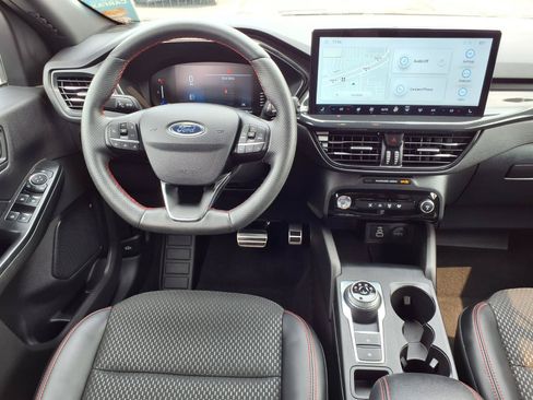 Used 2024 Ford Escape ST-Line w/ Tech Pack #1 AWD/4WD image 6