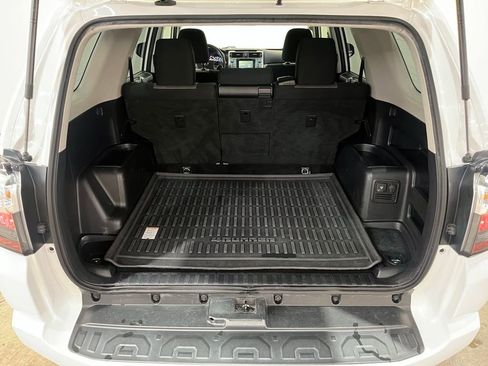 Used 2018 Toyota 4Runner SR5 image 13