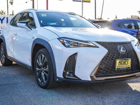 Used 2021 Lexus UX 200 F Sport w/ Accessory Package (Z2) image 3