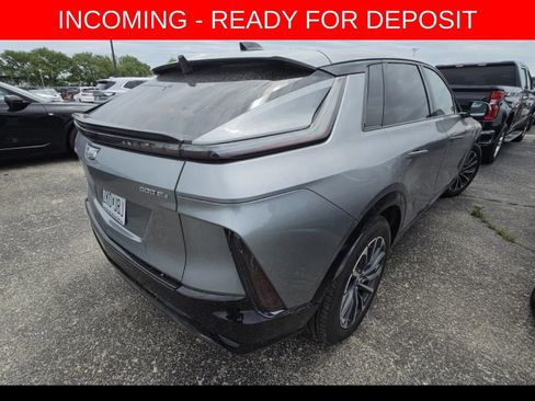 Used 2025 Cadillac Lyriq Sport AWD/4WD image 16