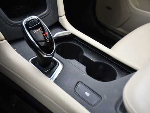 Used 2018 Cadillac XT5 Luxury w/ LPO, Wheel Lock Package image 33