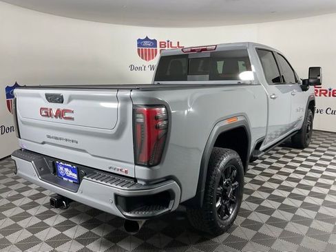 Used 2024 GMC Sierra 2500 AT4 w/ AT4 Premium Plus Package image 3