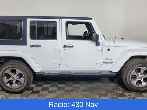 Used 2018 Jeep Wrangler Unlimited Sahara image 9