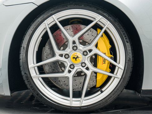 Used 2015 Ferrari FF image 10