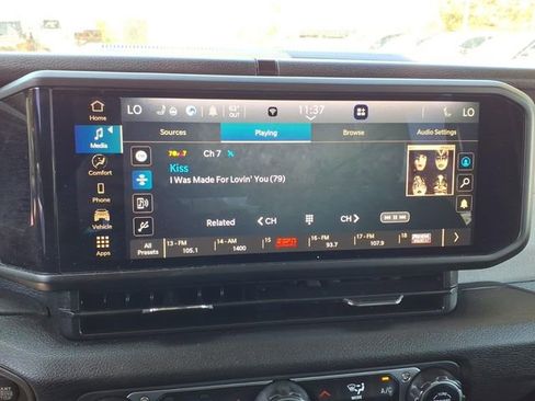 Certified 2024 Jeep Wrangler Unlimited AWD/4WD image 21