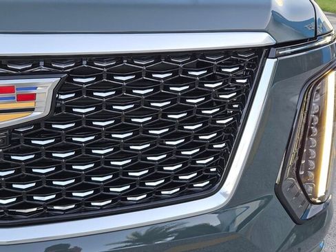 New 2026 Cadillac Escalade ESV Luxury image 10