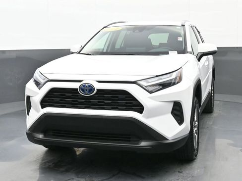 Used 2024 Toyota RAV4 LE image 7