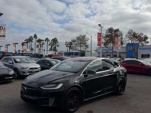 Used 2016 Tesla Model X Performance AWD/4WD image 2