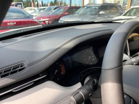 Used 2025 Jeep Compass Limited image 35