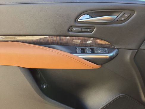 Used 2023 Cadillac XT4 Premium Luxury w/ Technology Package image 15