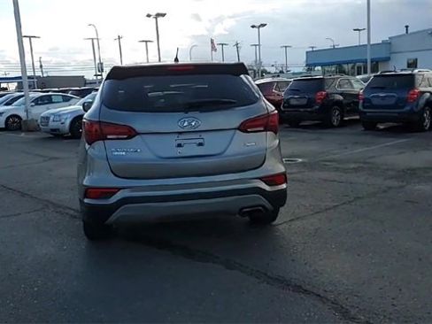 Used 2018 Hyundai Santa Fe Sport image 7