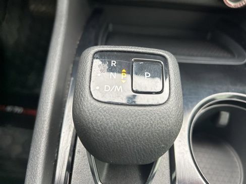 Used 2022 Nissan Rogue SV image 31