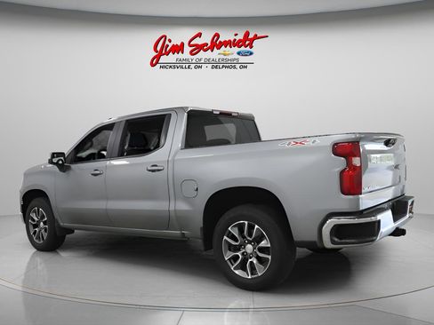 Used 2024 Chevrolet Silverado 1500 LT AWD/4WD image 3