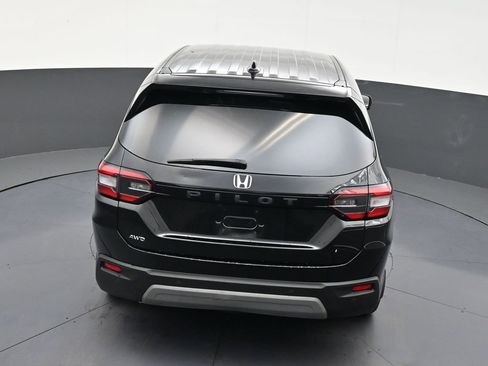 Used 2025 Honda Pilot EX-L image 16