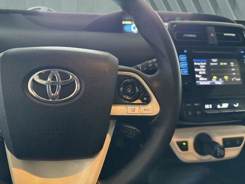 Used 2017 Toyota Prius Two image 24