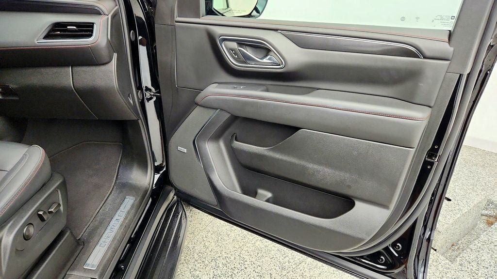 Used 2024 Chevrolet Suburban RST w/ Luxury Package AWD/4WD image 26