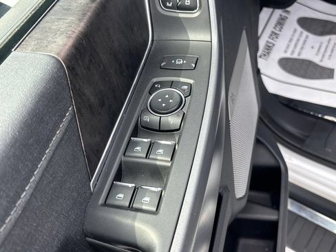 Used 2023 Ford F250 Lariat AWD/4WD image 29