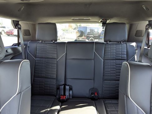 New 2025 Cadillac Escalade Sport Platinum w/ LPO, ONYX Package image 21