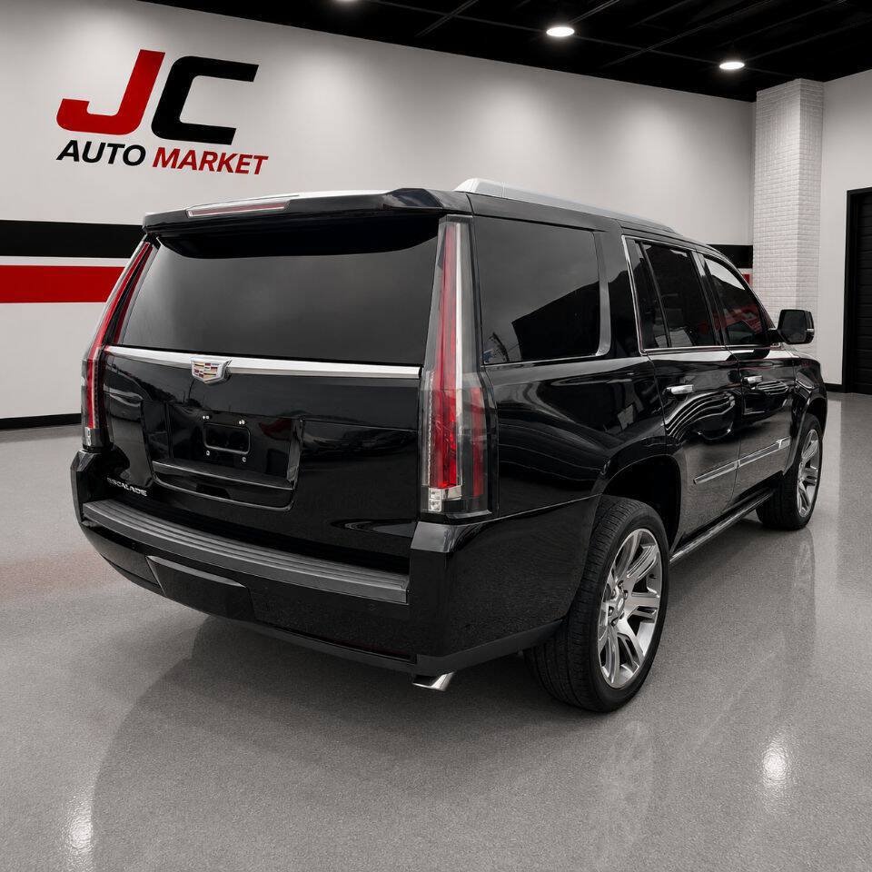 Used 2016 Cadillac Escalade Premium AWD/4WD image 5
