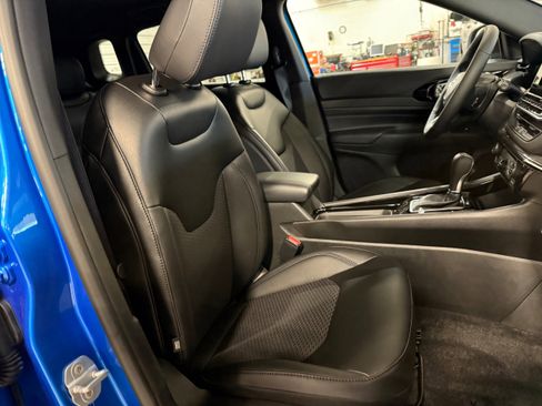 New 2026 Jeep Compass Latitude image 9