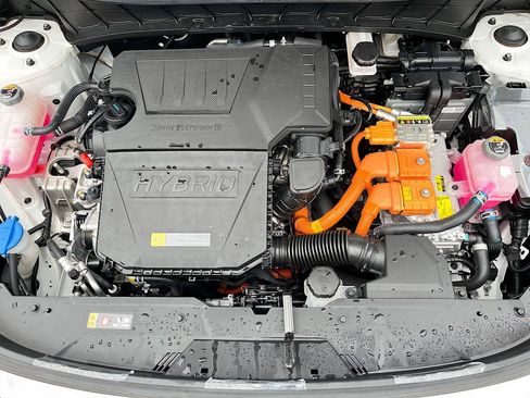 Certified 2024 Kia Niro EX image 32