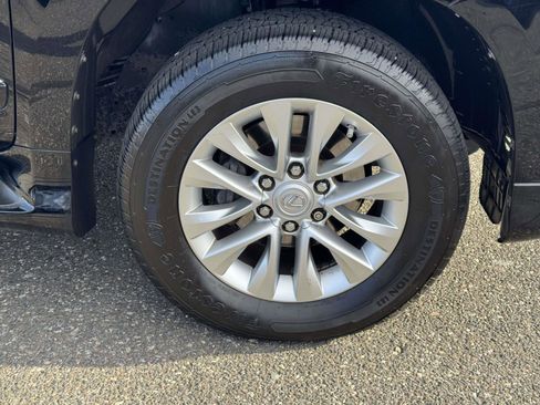 Used 2019 Lexus GX 460 Premium w/ Premium Package image 8