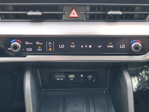 Used 2023 Kia Sportage EX image 24
