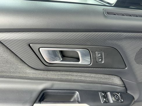 Certified 2024 Ford Mustang Coupe RWD image 9