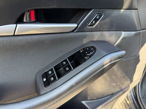 Used 2021 MAZDA CX-30 FWD 2.5 S image 18