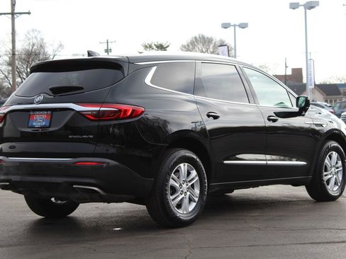 Used 2019 Buick Enclave Essence image 7