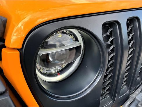 Used 2021 Jeep Gladiator Rubicon AWD/4WD image 26