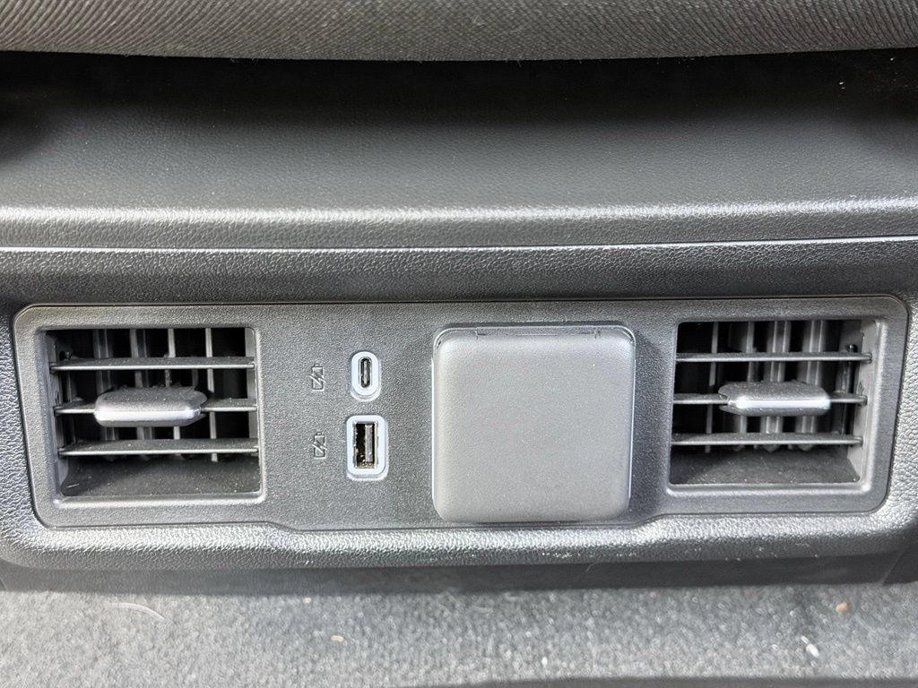 Used 2025 GMC Sierra 1500 SLE AWD/4WD image 25