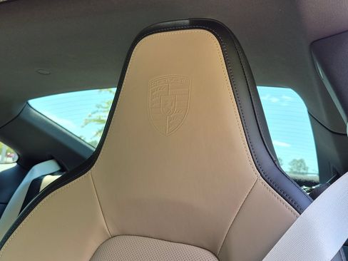 Certified 2025 Porsche 911 Carrera RWD image 6