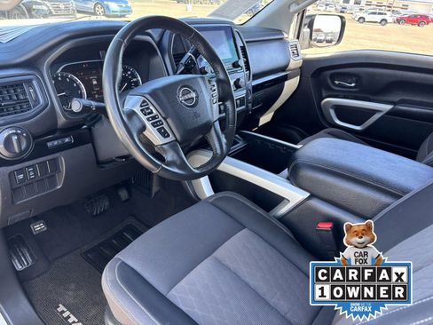 Used 2023 Nissan Titan SV w/ SV Convenience Package RWD image 19