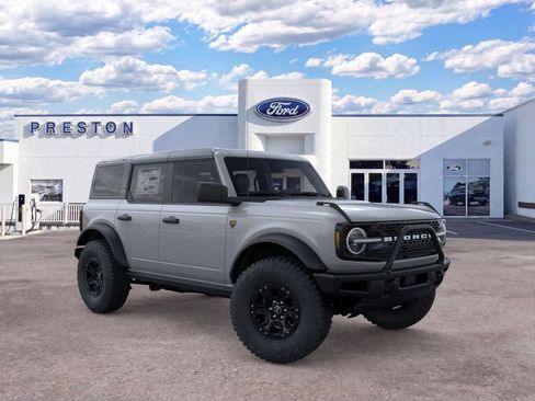 New 2026 Ford Bronco Badlands w/ Sasquatch Package AWD/4WD image 7