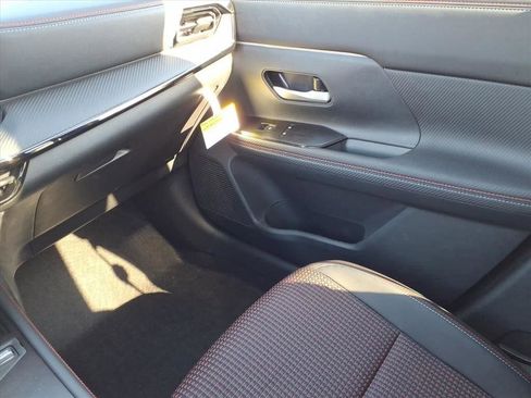 New 2026 Nissan Kicks SR image 33