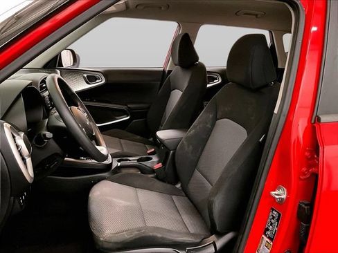 Used 2023 Kia Soul LX w/ LX Technology Package FWD image 24