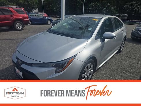 Used 2024 Toyota Corolla LE FWD image 1