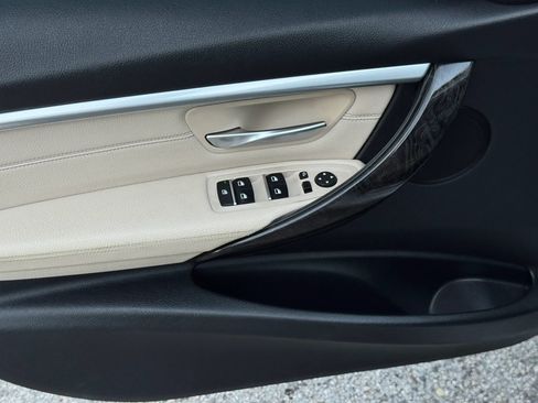 Used 2017 BMW 330i Sedan RWD image 12