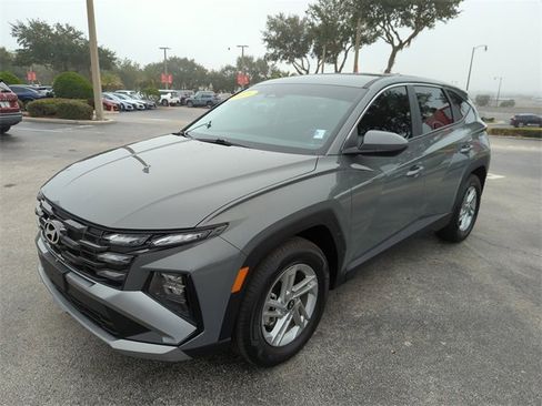 Used 2025 Hyundai Tucson SE image 9