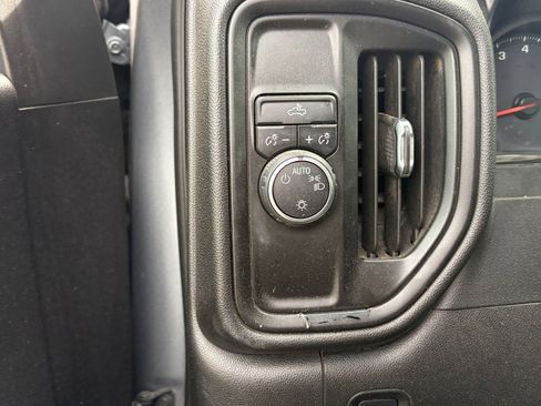 Used 2019 Chevrolet Silverado 1500 Custom w/ Custom Value Package image 10