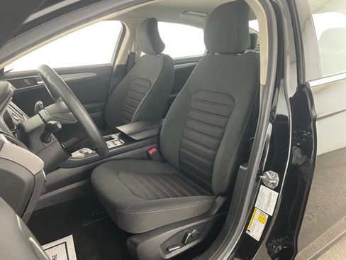 Used 2019 Ford Fusion SE image 33