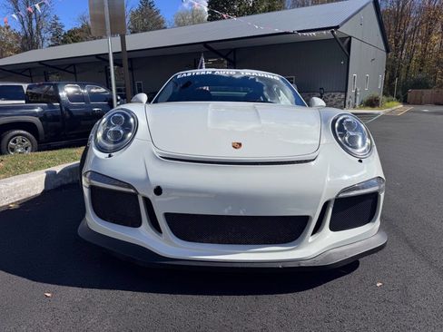 Used 2016 Porsche 911 GT3 RS image 9