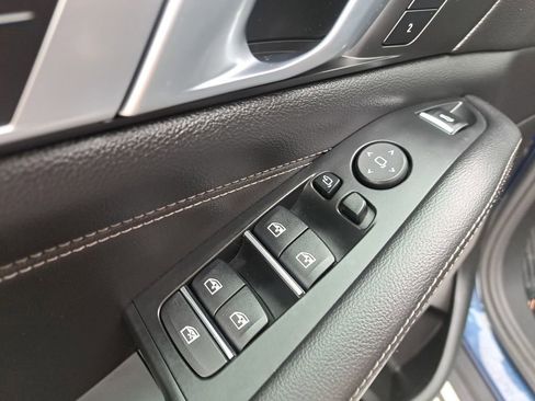 Used 2020 BMW X5 sDrive40i w/ Executive Package image 16