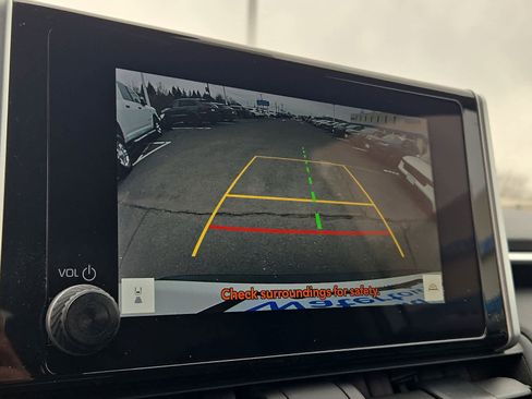 Used 2023 Toyota RAV4 LE image 19